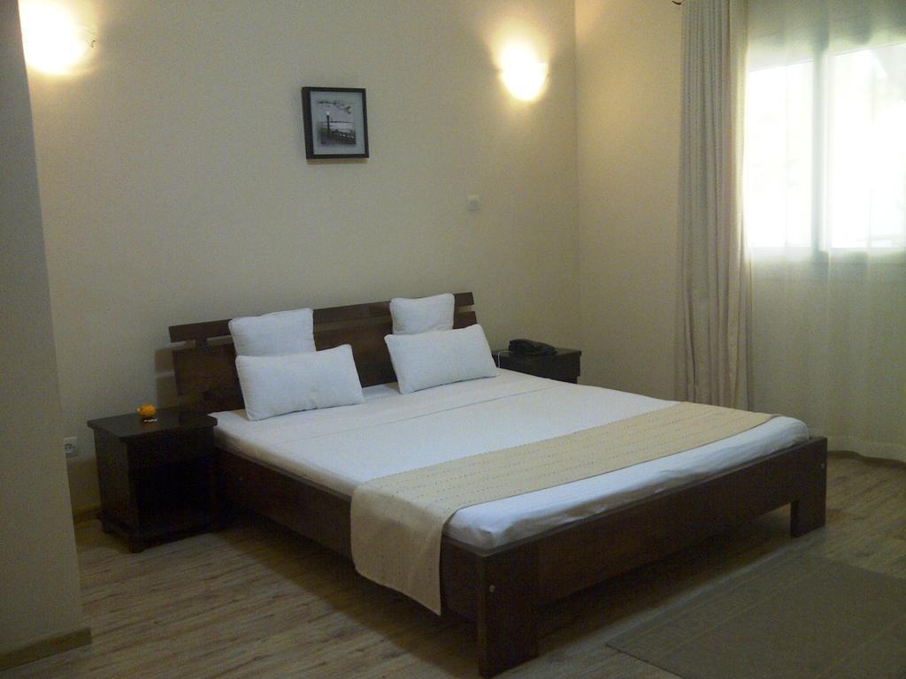 Hotel H1 Antsirabe Extérieur photo